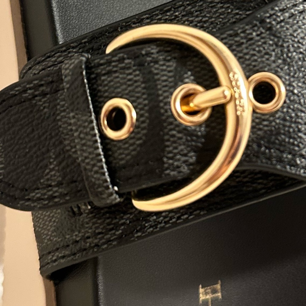 COACH Gwen Signature Black Golden Buckle Leather Strap Sandals 8B US / 38.5 EU - Picture 8 of 16
